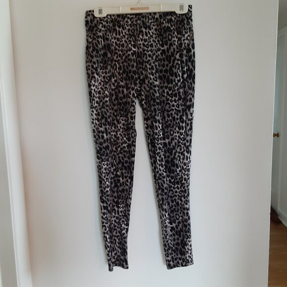 Lildy Leopard Print Jeggings Size L XL Stretch Leggings Back Pockets Animal - Picture 1 of 6